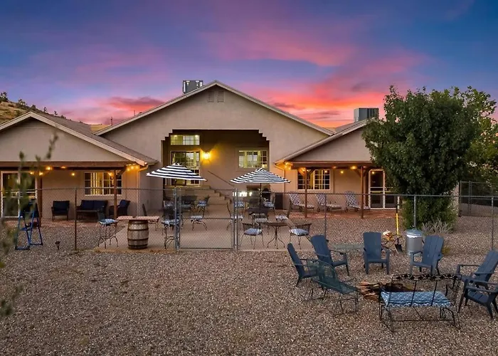 Lynx Lux 6-br Housesleeps 22hot Tubgame Rm Holiday home Prescott