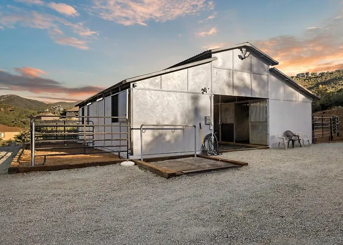 Lynx Lux 6-br Housesleeps 22hot Tubgame Rm Holiday home Prescott